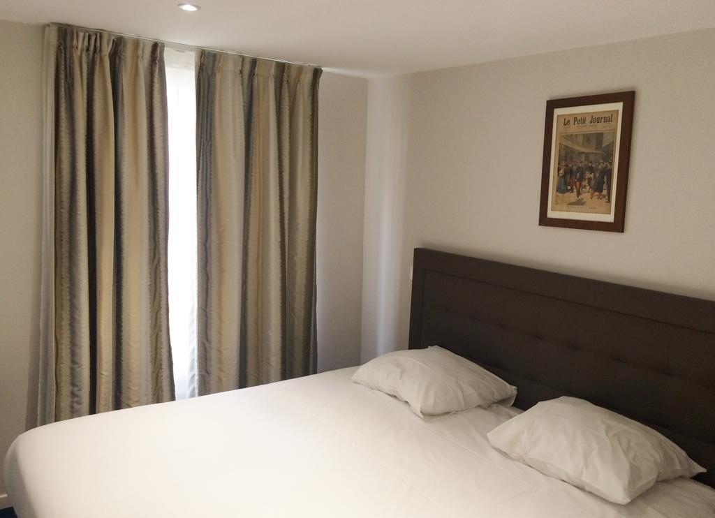 Hotel Savoy Párizs Szoba fotó
